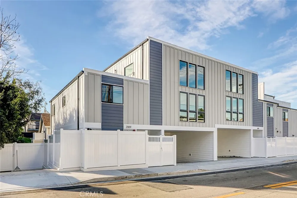 2007 Blossom Lane Redondo Beach, CA 90278