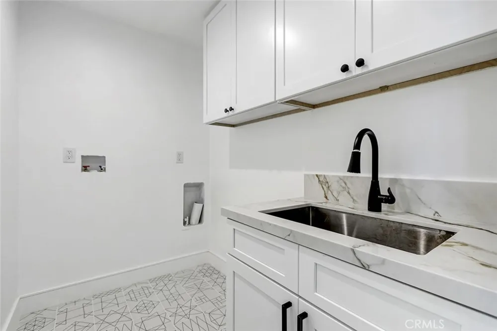 2007 Blossom Lane Redondo Beach, CA 90278
