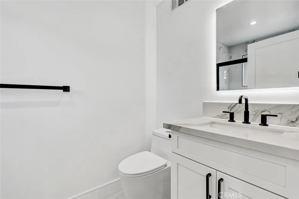 2007 Blossom Lane Redondo Beach, CA 90278