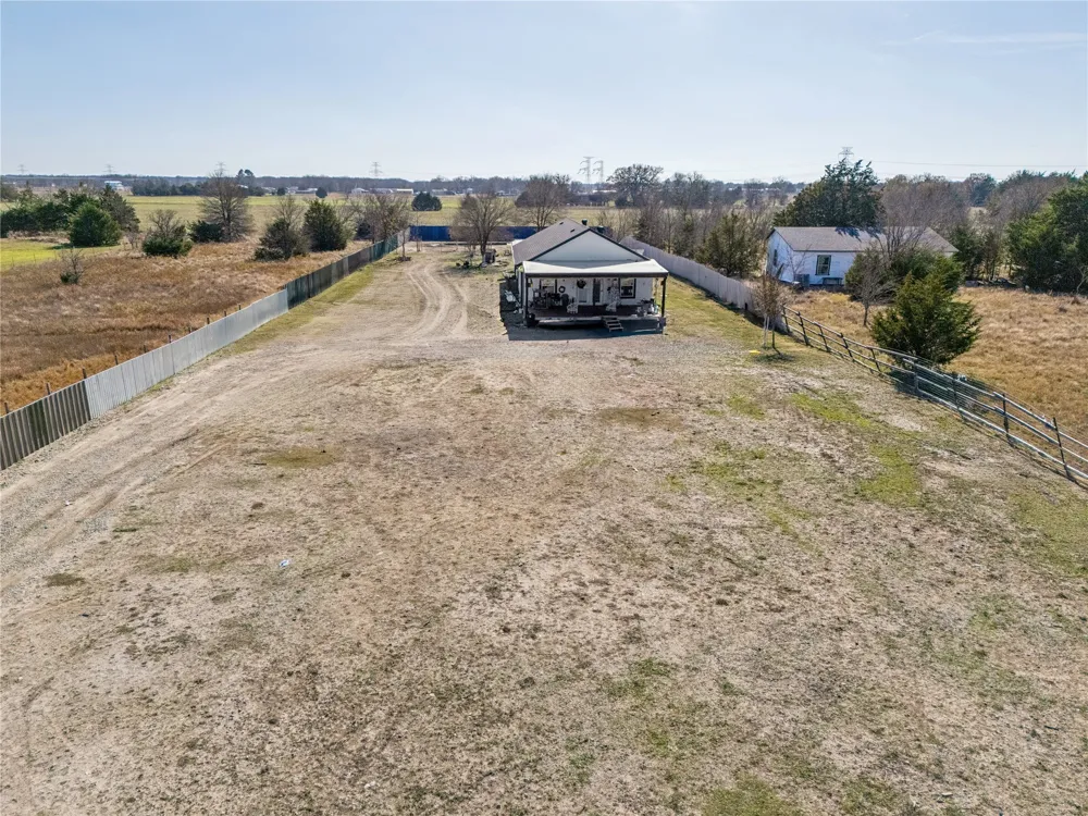 21896 County Road 4072 Kemp, TX 75143