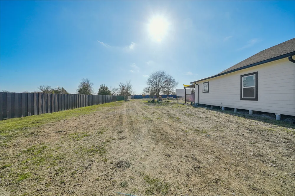 21896 County Road 4072 Kemp, TX 75143