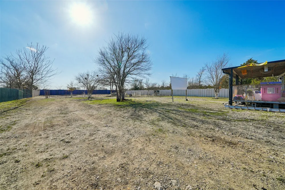 21896 County Road 4072 Kemp, TX 75143