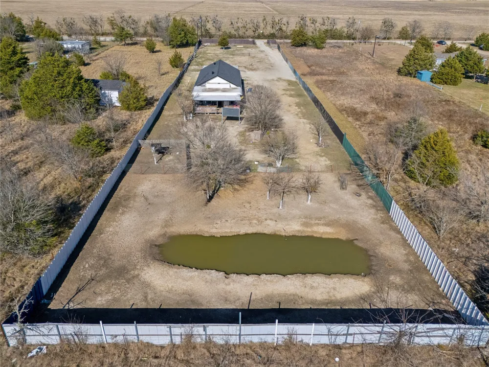 21896 County Road 4072 Kemp, TX 75143