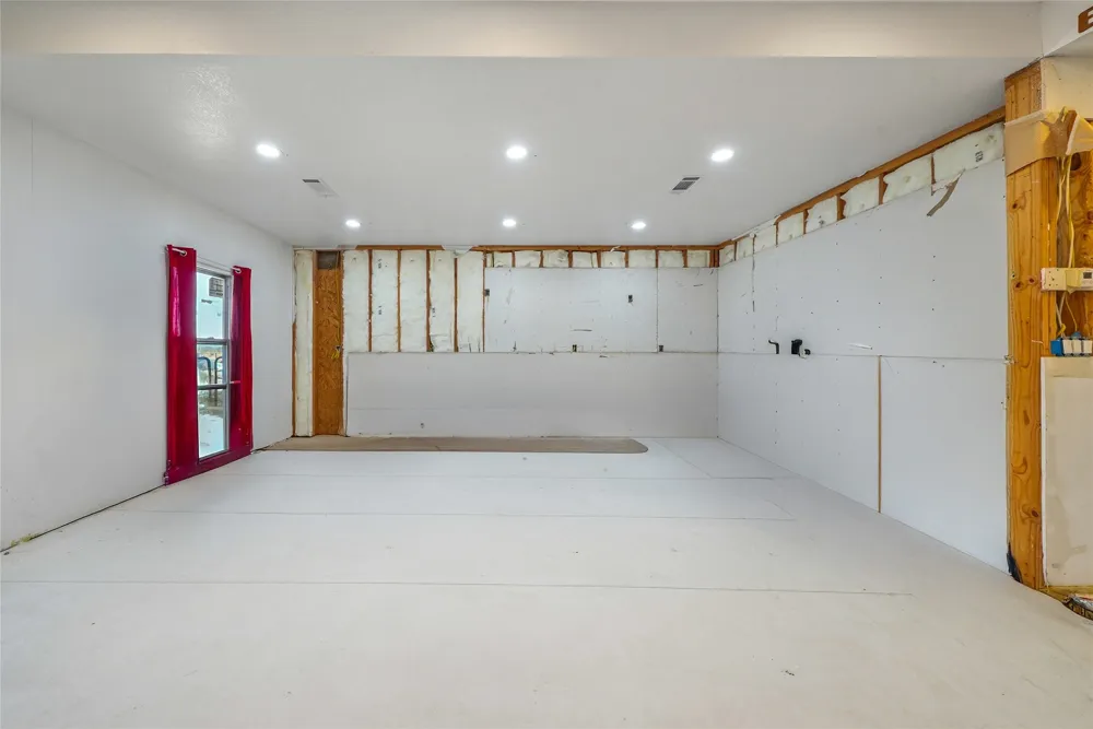 21896 County Road 4072 Kemp, TX 75143