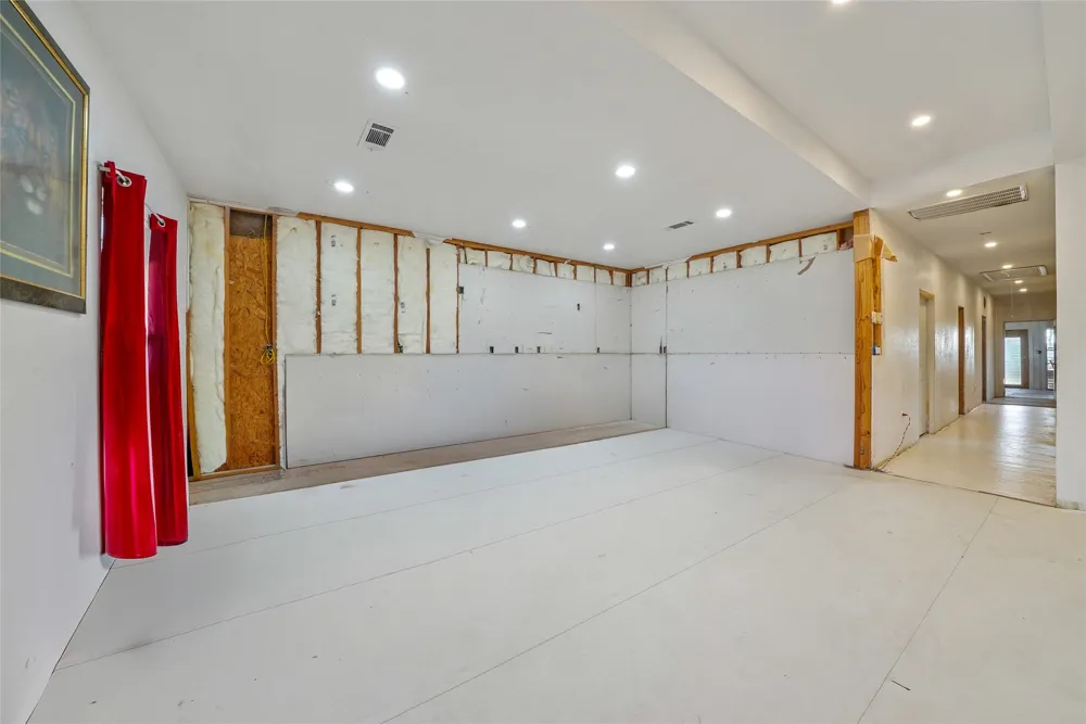 21896 County Road 4072 Kemp, TX 75143
