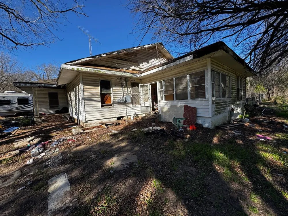 406 S 2nd Street Tehuacana, TX 76635