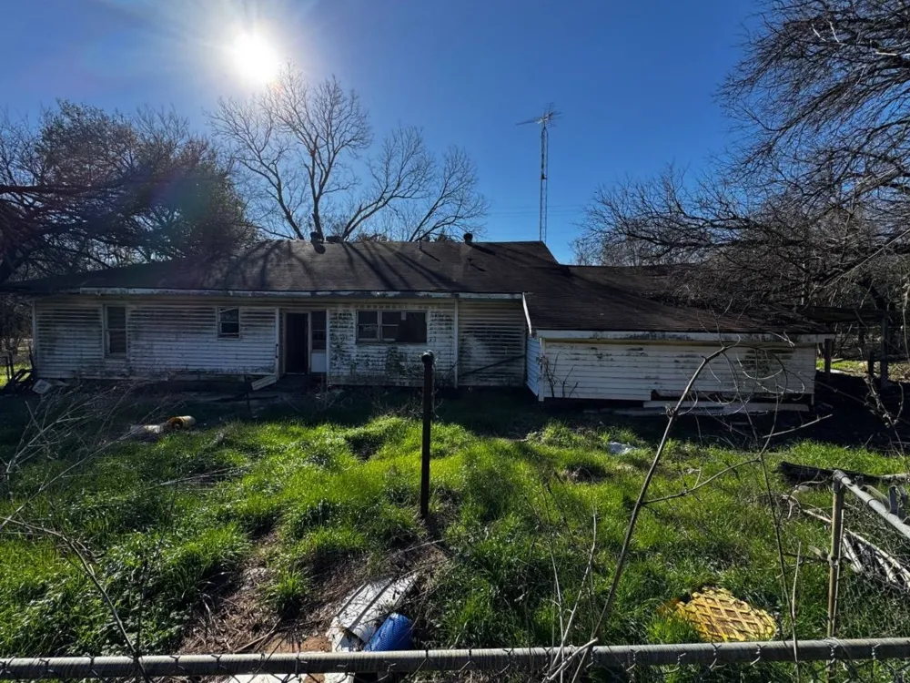 406 S 2nd Street Tehuacana, TX 76635
