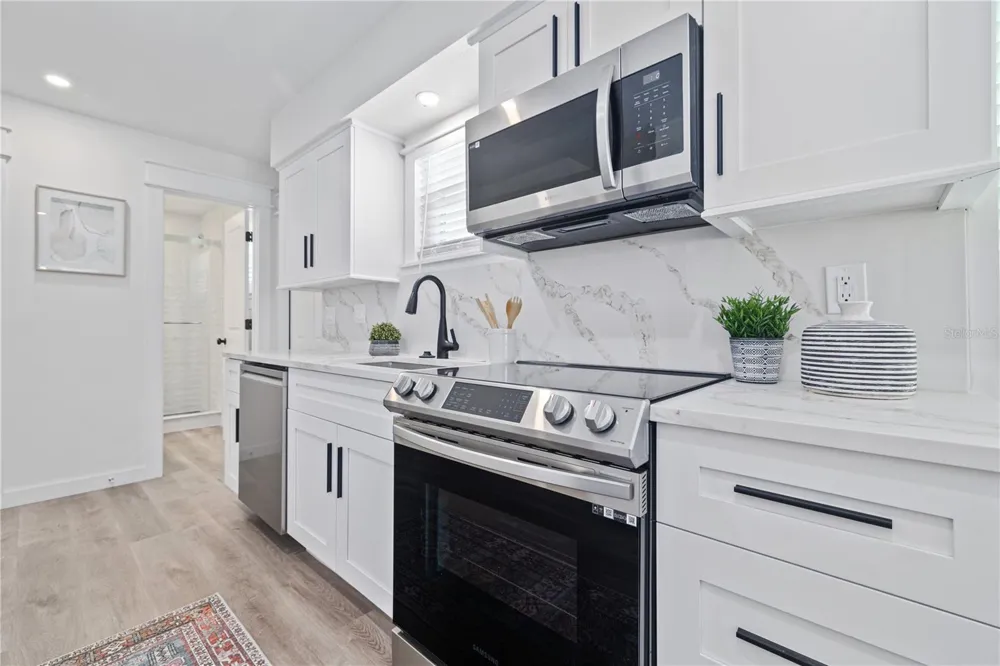 3016 GULF DRIVE Holmes Beach, FL 34217