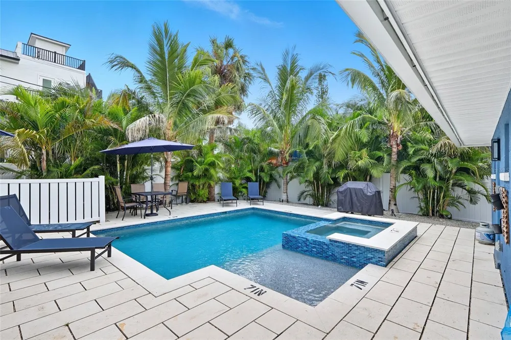 3016 GULF DRIVE Holmes Beach, FL 34217