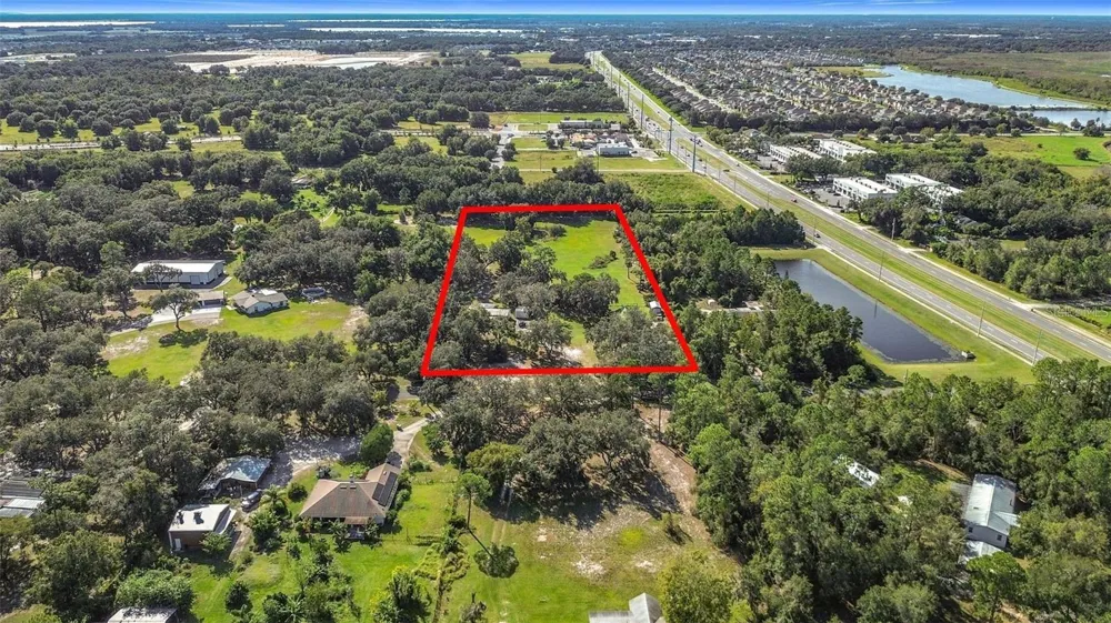 4980 DISSTON DRIVE St Cloud, FL 34771