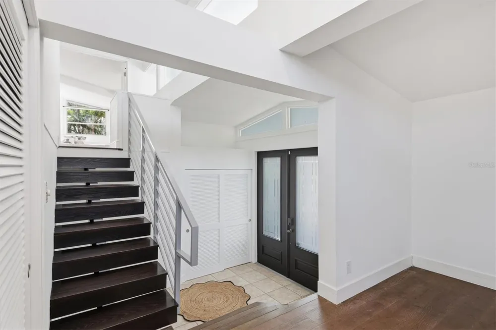 425 PARTRIDGE CIRCLE Sarasota, FL 34236