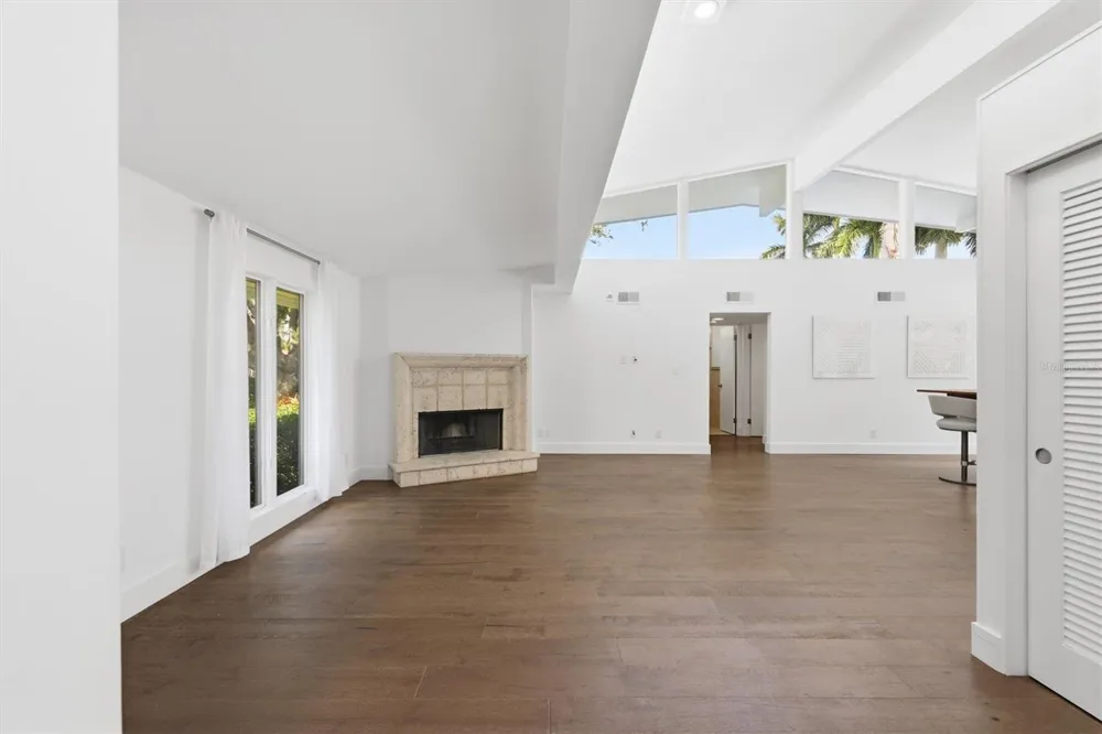 425 PARTRIDGE CIRCLE Sarasota, FL 34236
