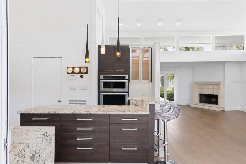 425 PARTRIDGE CIRCLE Sarasota, FL 34236