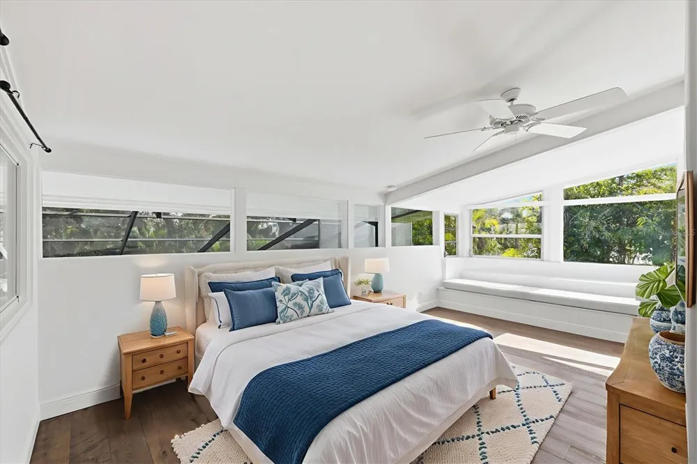 425 PARTRIDGE CIRCLE Sarasota, FL 34236
