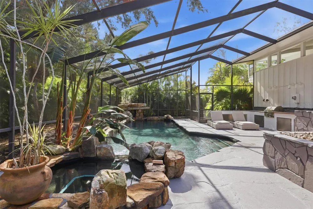 425 PARTRIDGE CIRCLE Sarasota, FL 34236