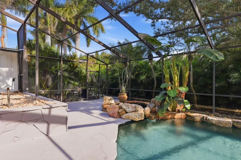 425 PARTRIDGE CIRCLE Sarasota, FL 34236