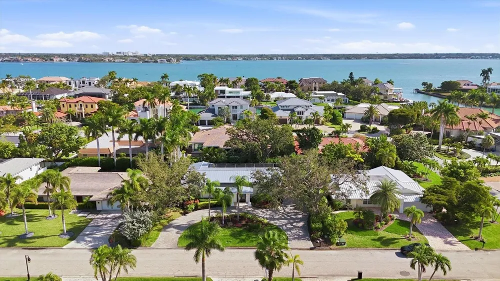 425 PARTRIDGE CIRCLE Sarasota, FL 34236