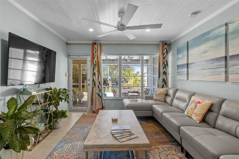 26 SEASIDE COURT Holmes Beach, FL 34217