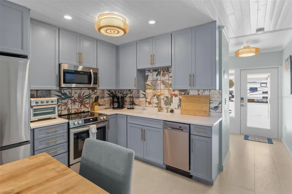 26 SEASIDE COURT Holmes Beach, FL 34217