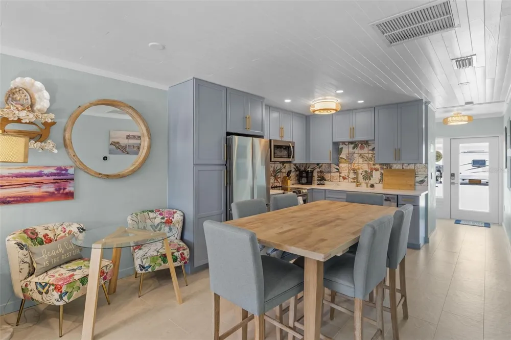 26 SEASIDE COURT Holmes Beach, FL 34217