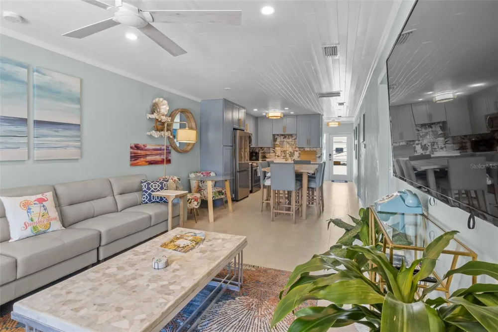 26 SEASIDE COURT Holmes Beach, FL 34217