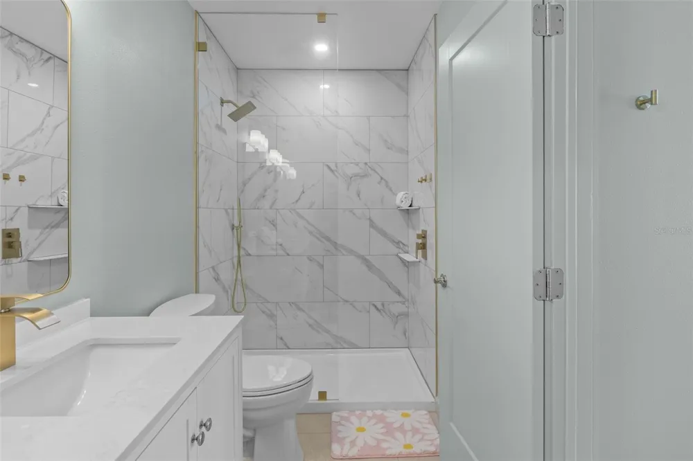 26 SEASIDE COURT Holmes Beach, FL 34217