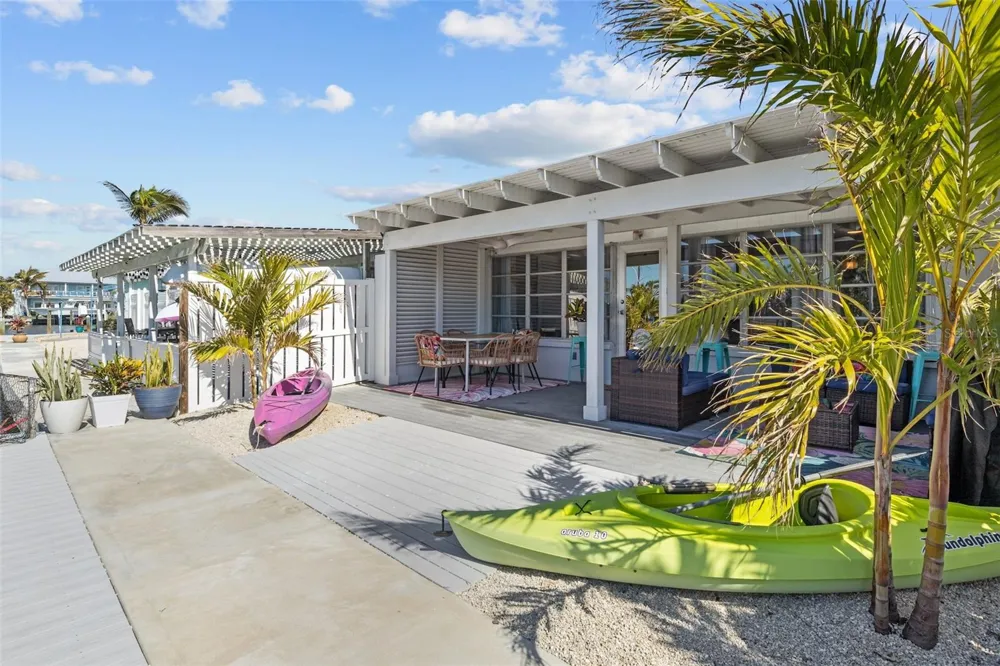 26 SEASIDE COURT Holmes Beach, FL 34217
