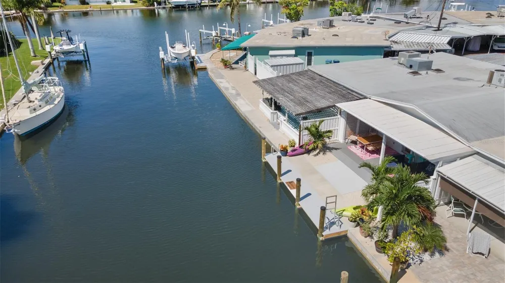 26 SEASIDE COURT Holmes Beach, FL 34217