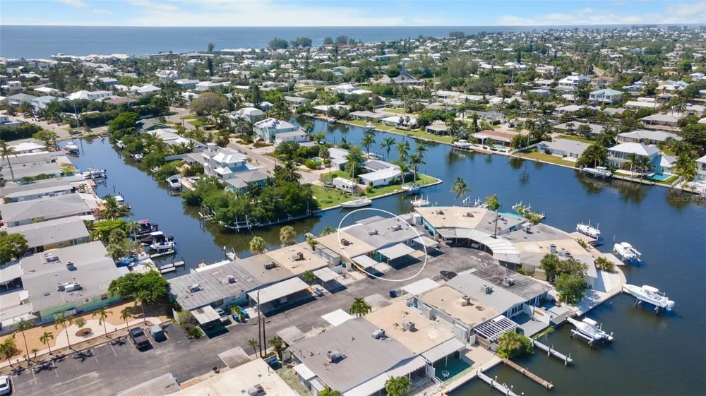 26 SEASIDE COURT Holmes Beach, FL 34217