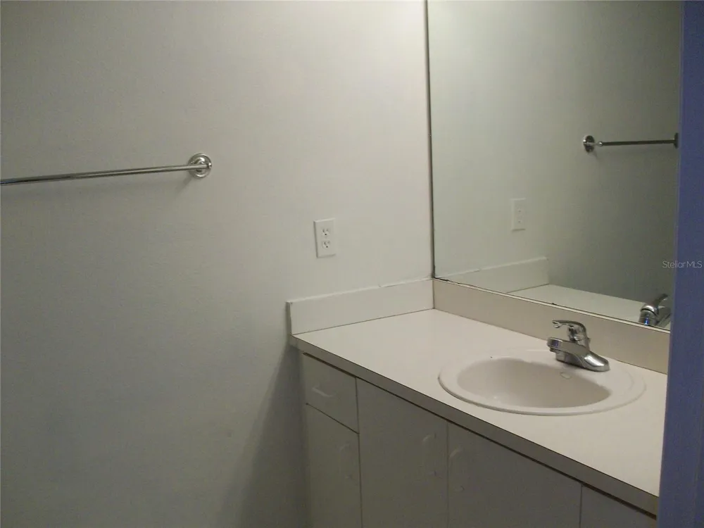 495 LAS CORTES LANE #105 Orlando, FL 32824