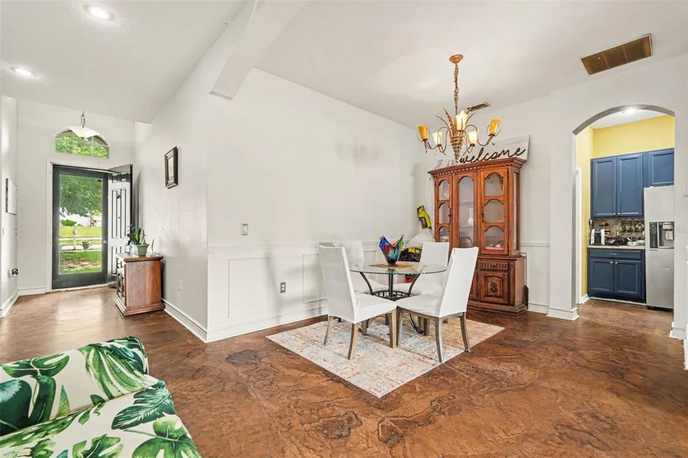 37110 HIGHLAND BLUFF CIRCLE Dade City, FL 33523