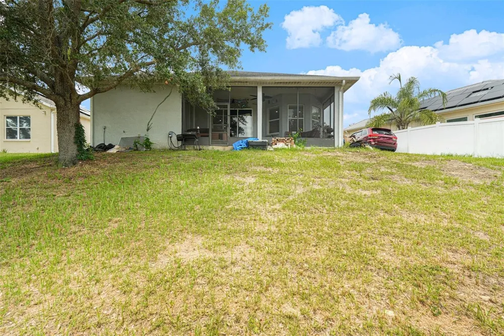 37110 HIGHLAND BLUFF CIRCLE Dade City, FL 33523