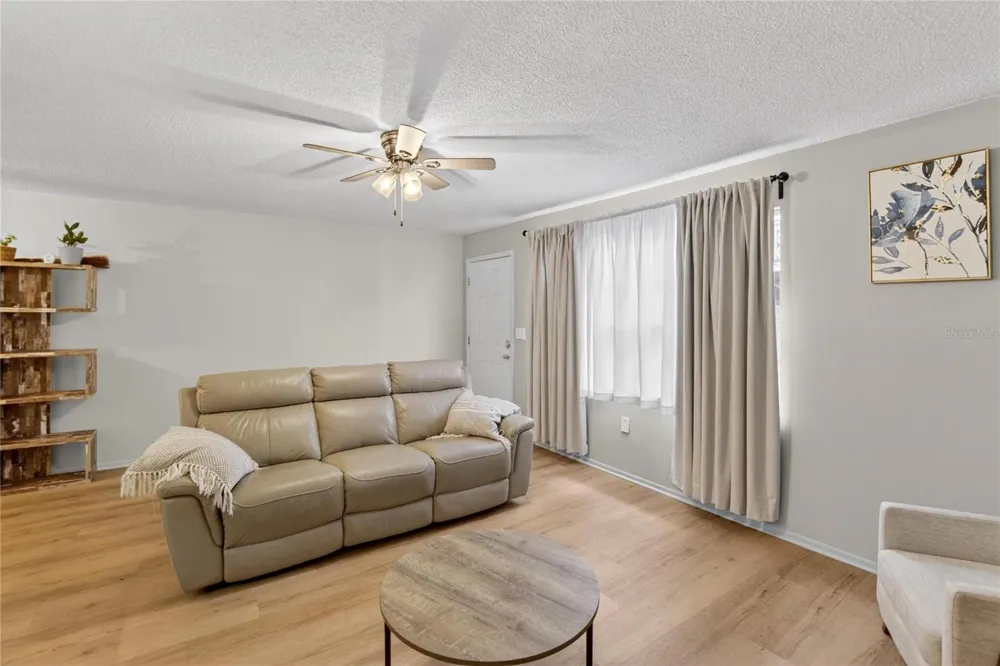 11920 DIETZ DRIVE #11920 Tampa, FL 33626