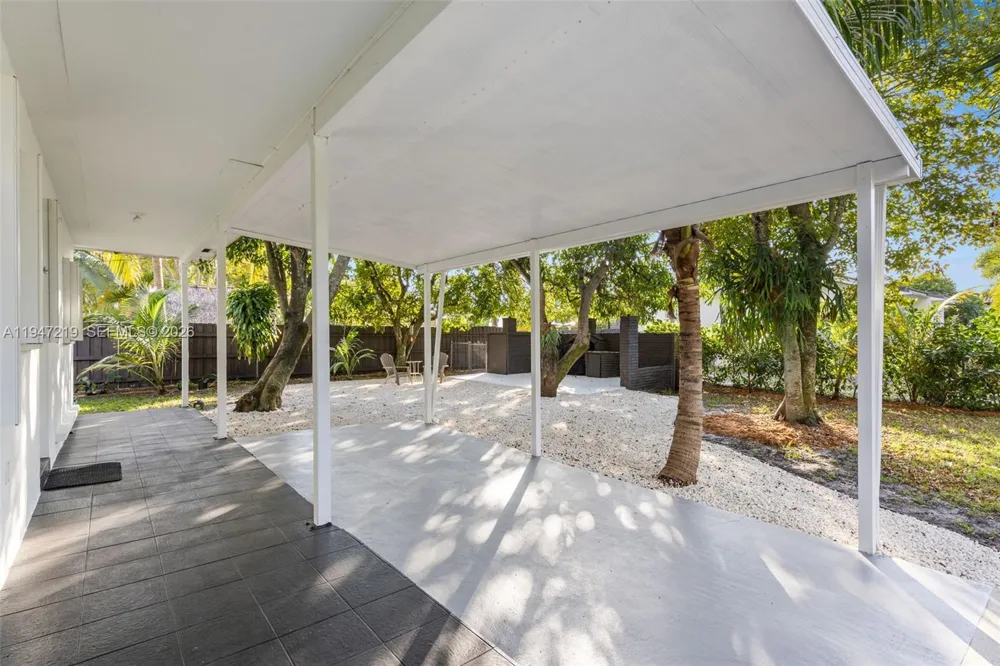 550 Cardinal St Miami Springs, FL 33166