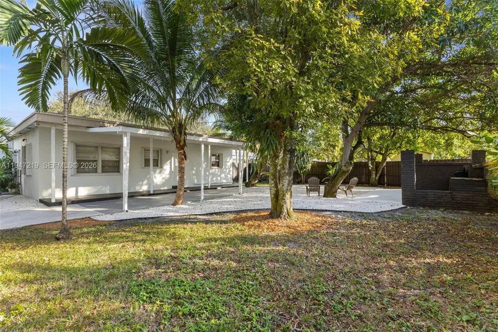 550 Cardinal St Miami Springs, FL 33166