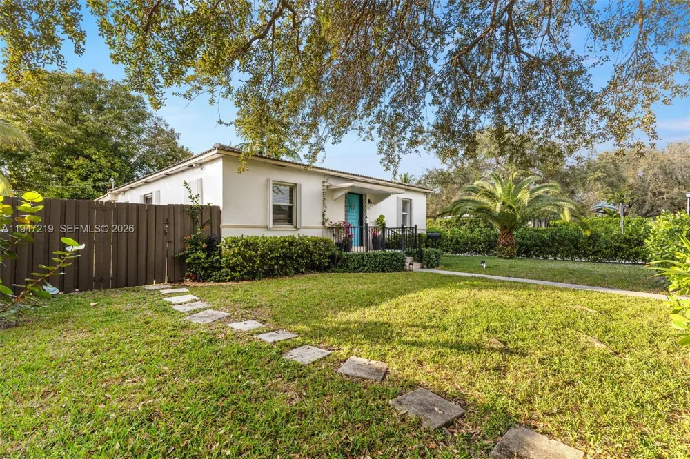 550 Cardinal St Miami Springs, FL 33166
