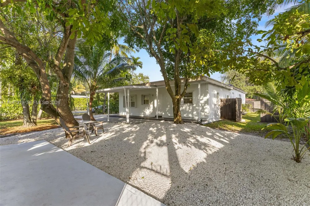 550 Cardinal St Miami Springs, FL 33166