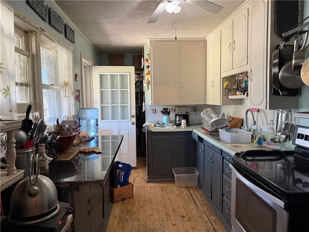 10740 County Road 535 Sinton, TX 78387