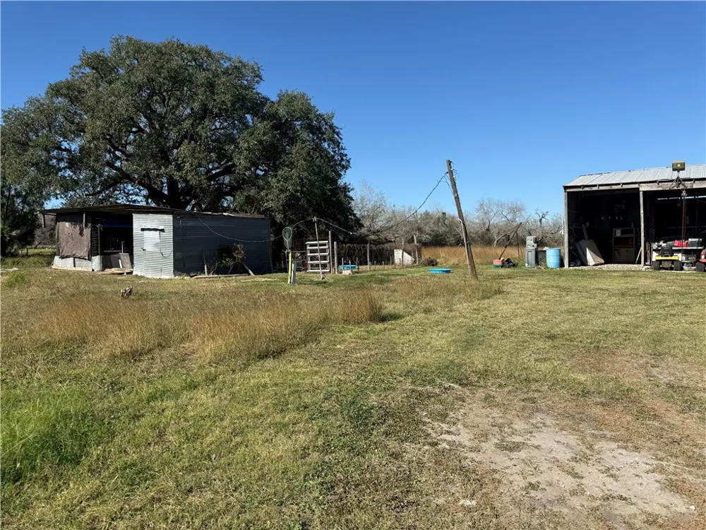 10740 County Road 535 Sinton, TX 78387