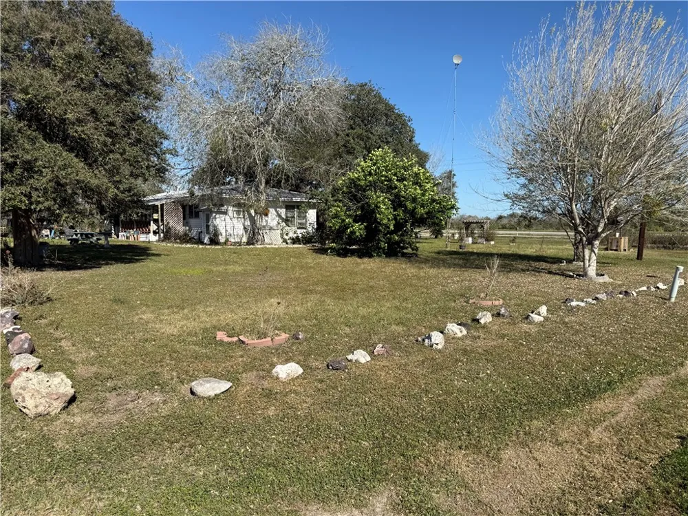 10740 County Road 535 Sinton, TX 78387