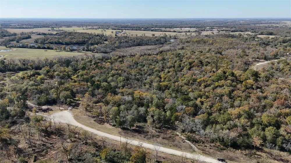 34 Cr 389 Jewett, TX 75846