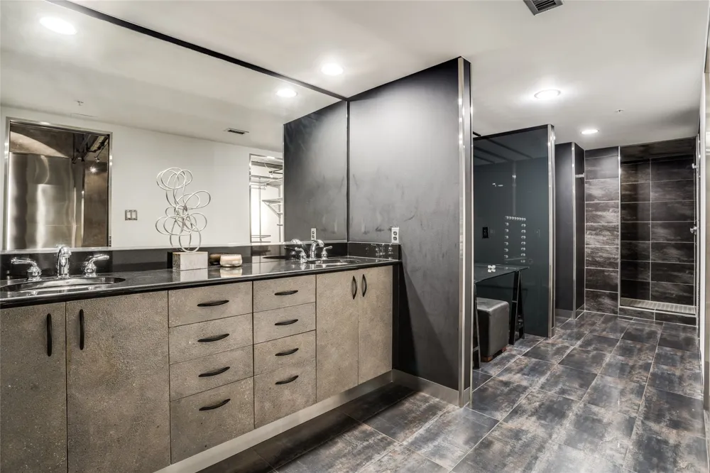 2011 Cedar Springs Road #606 Dallas, TX 75201