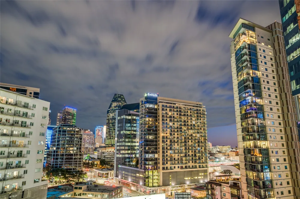 2011 Cedar Springs Road #606 Dallas, TX 75201