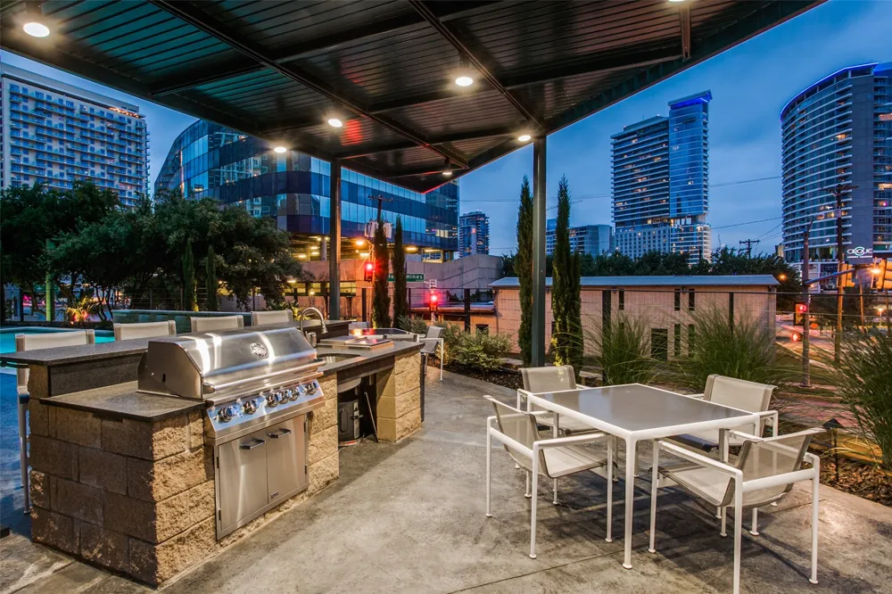 2011 Cedar Springs Road #606 Dallas, TX 75201