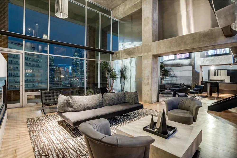 2011 Cedar Springs Road #606 Dallas, TX 75201