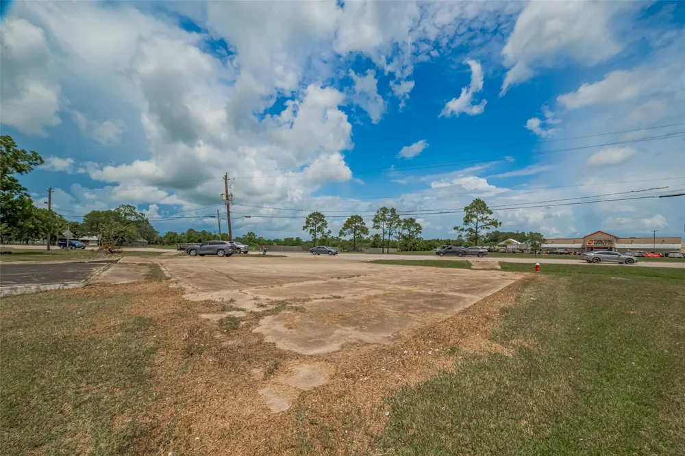 13449 Fm 1764 Road Santa Fe, TX 77510