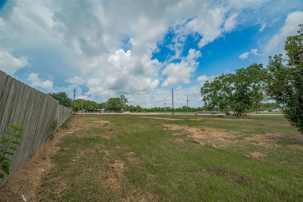 13449 Fm 1764 Road Santa Fe, TX 77510