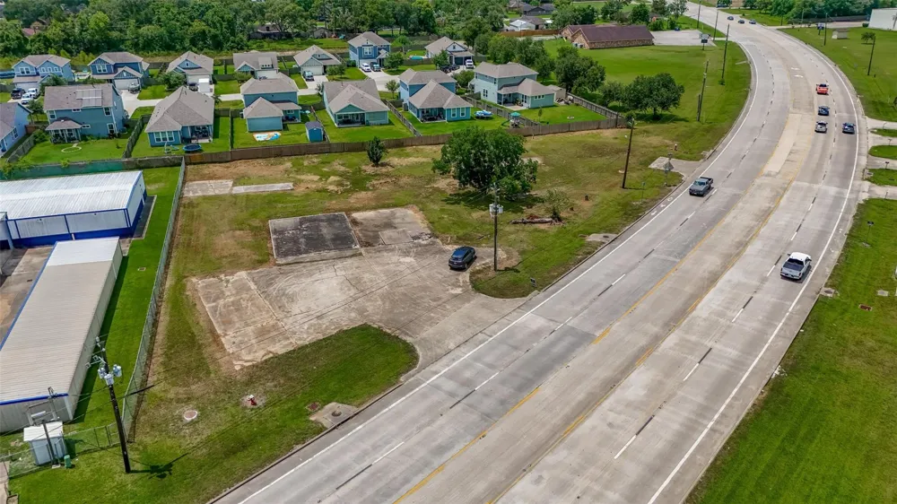 13449 Fm 1764 Road Santa Fe, TX 77510