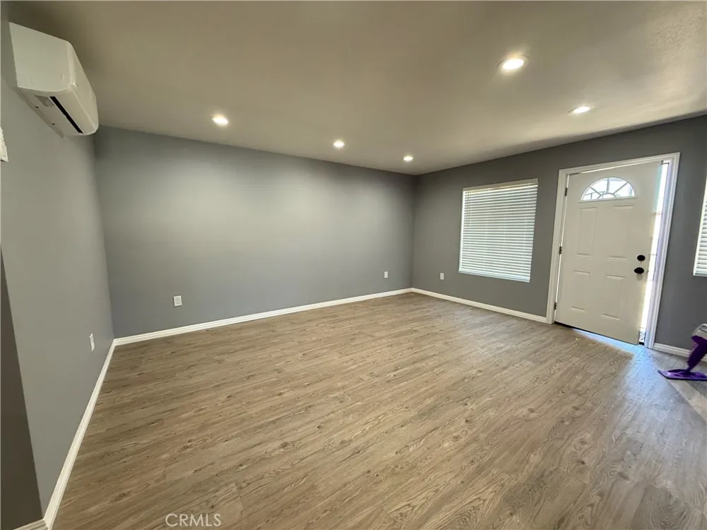 7336 Cleon Sun Valley, CA 91352