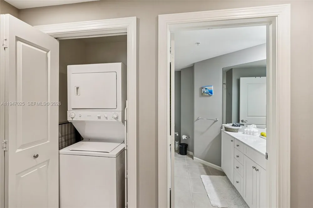 5781 CAPE HARBOUR DR #903 Cape Coral, FL 33914
